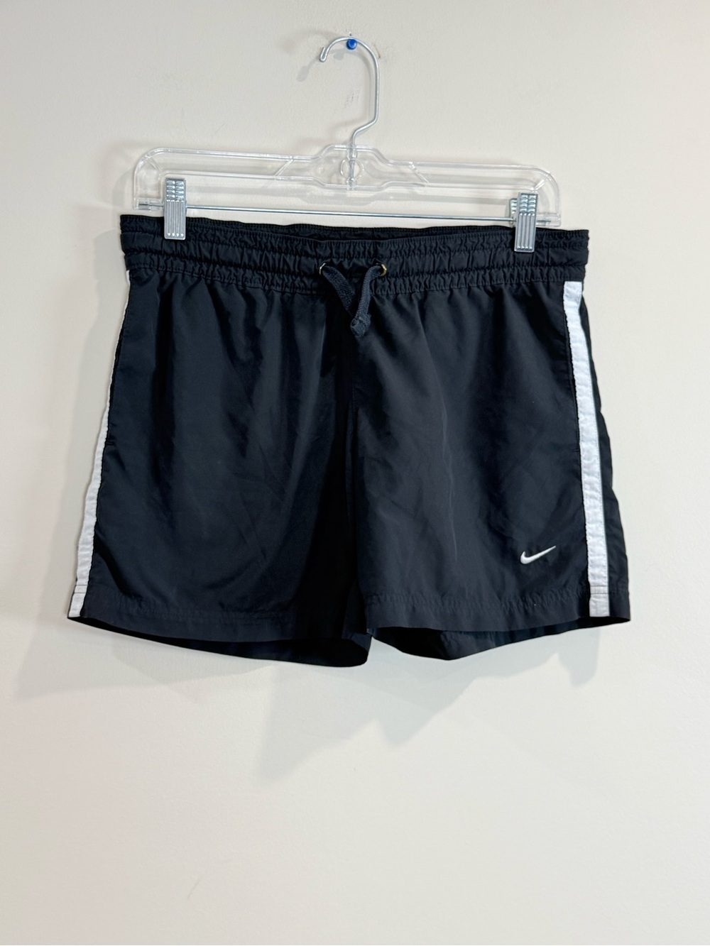 🔥Nike Women’s Black Athletic Shorts with White Side Stripe Size S EC🔥